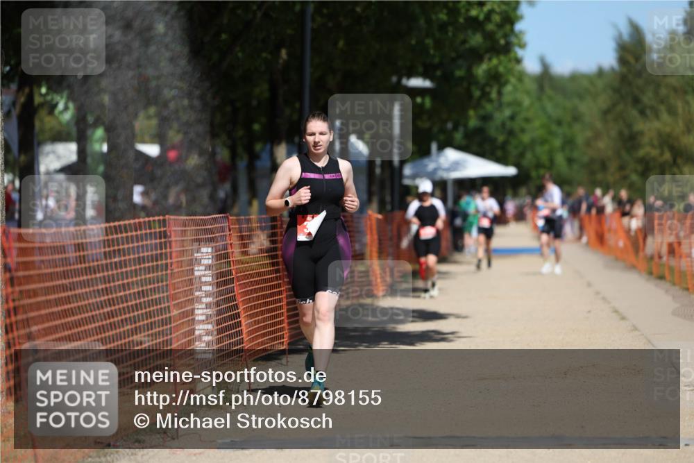 07.09.2025 - 19. Norderstedt Triathlon Michael Strokosch http://msf.ph/oto/8798155 07.09.2025 13:05:11 Laufen 307 meine-sportfotos.de