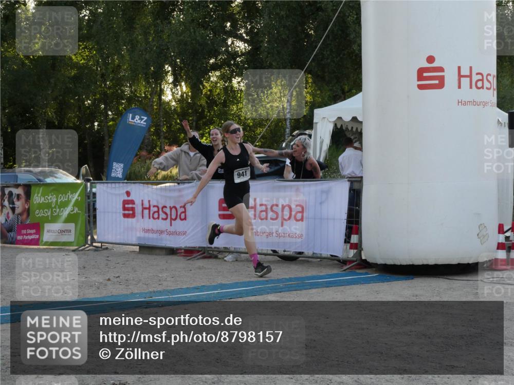 07.09.2025 - 19. Norderstedt Triathlon Zöllner http://msf.ph/oto/8798157 07.09.2025 17:47:41 Ziel 941 meine-sportfotos.de