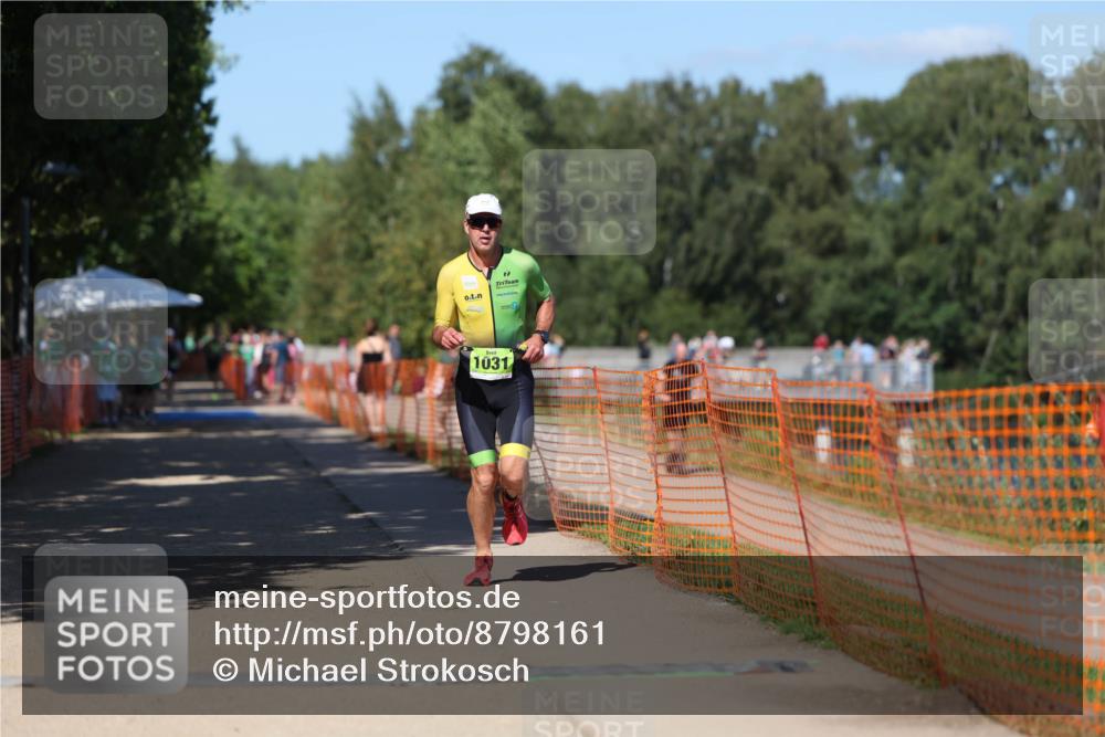 07.09.2025 - 19. Norderstedt Triathlon Michael Strokosch http://msf.ph/oto/8798161 07.09.2025 14:44:51 Laufen 1031 meine-sportfotos.de