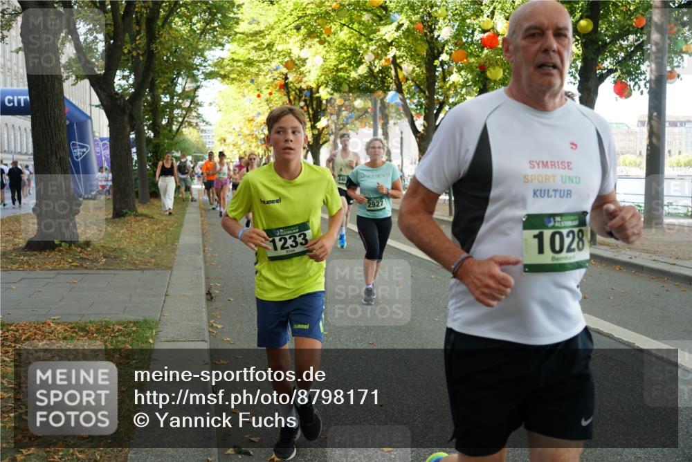07.09.2025 - BARMER Alsterlauf Yannick Fuchs http://msf.ph/oto/8798171 07.09.2025 11:46:02 Laufen 1233, 846, 2927, 1028 meine-sportfotos.de