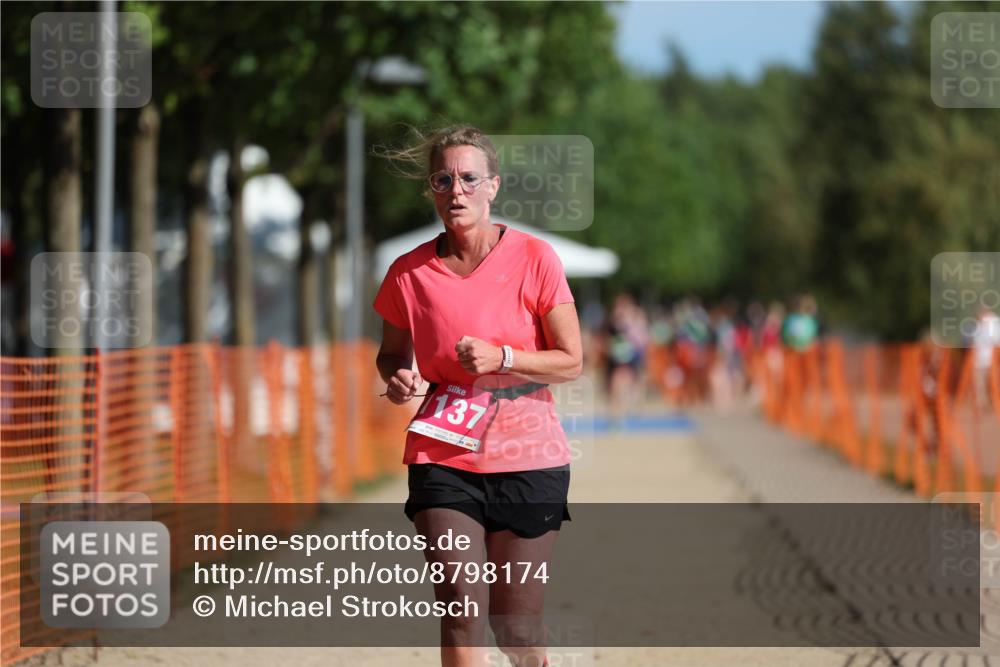 07.09.2025 - 19. Norderstedt Triathlon Michael Strokosch http://msf.ph/oto/8798174 07.09.2025 10:54:34 Laufen 1137, 1143 meine-sportfotos.de
