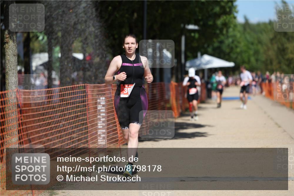 07.09.2025 - 19. Norderstedt Triathlon Michael Strokosch http://msf.ph/oto/8798178 07.09.2025 13:05:12 Laufen 307, 1360 meine-sportfotos.de