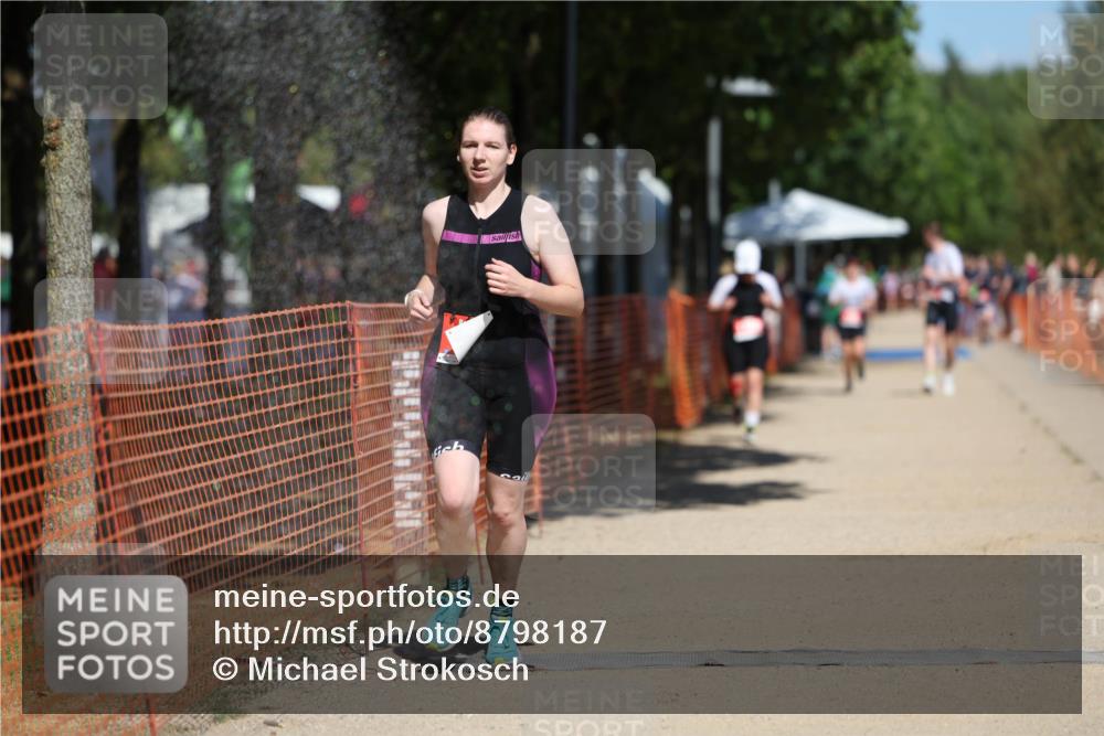 07.09.2025 - 19. Norderstedt Triathlon Michael Strokosch http://msf.ph/oto/8798187 07.09.2025 13:05:12 Laufen 307, 1360 meine-sportfotos.de