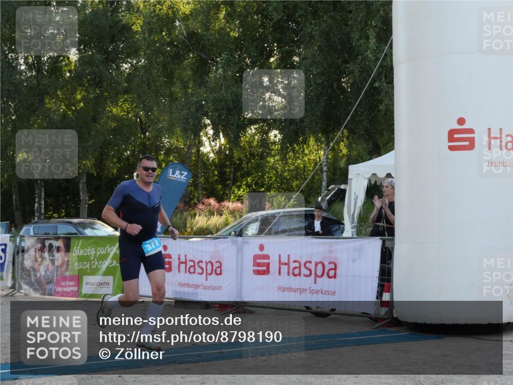 07.09.2025 - 19. Norderstedt Triathlon Zöllner http://msf.ph/oto/8798190 07.09.2025 17:48:49 Ziel 371 meine-sportfotos.de