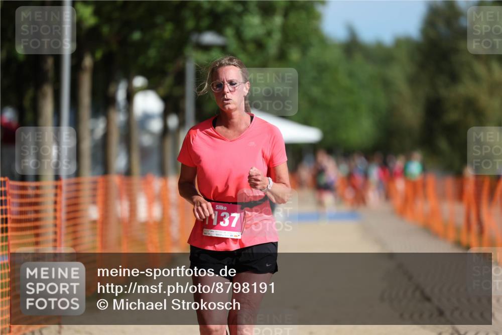 07.09.2025 - 19. Norderstedt Triathlon Michael Strokosch http://msf.ph/oto/8798191 07.09.2025 10:54:34 Laufen 1137, 1143 meine-sportfotos.de