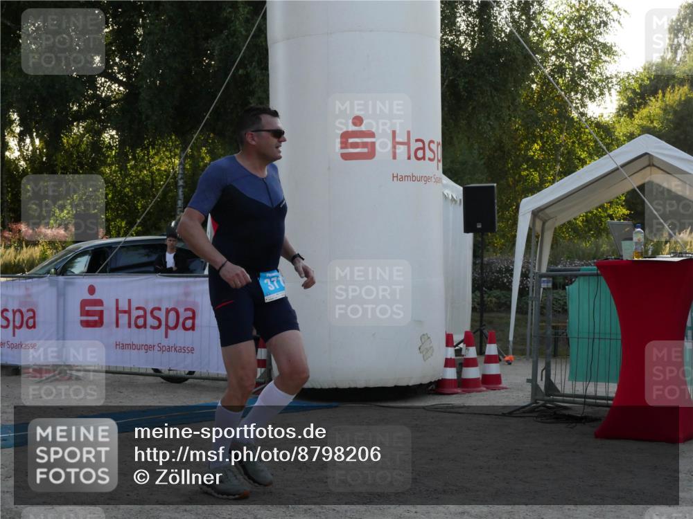 07.09.2025 - 19. Norderstedt Triathlon Zöllner http://msf.ph/oto/8798206 07.09.2025 17:48:51 Ziel 371 meine-sportfotos.de