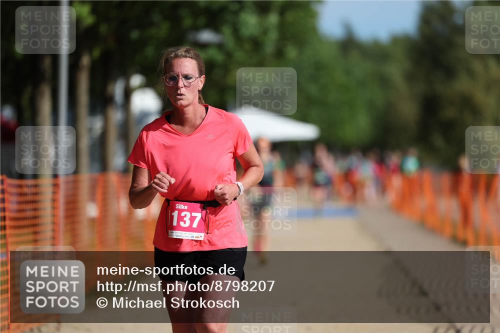 07.09.2025 - 19. Norderstedt Triathlon Michael Strokosch http://msf.ph/oto/8798207 07.09.2025 10:54:35 Laufen 1137, 1143 meine-sportfotos.de
