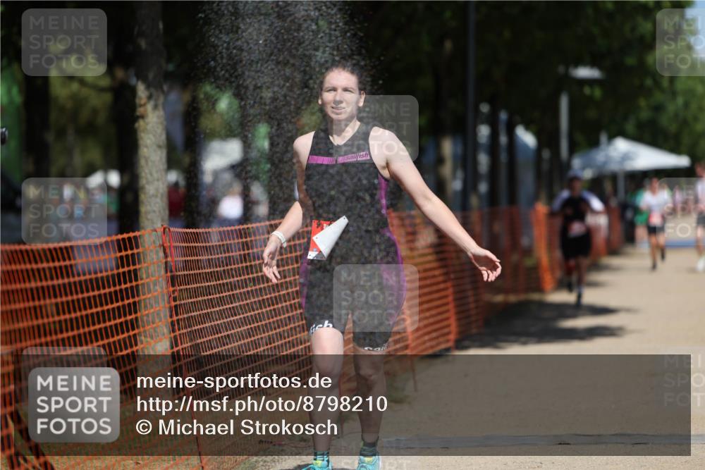 07.09.2025 - 19. Norderstedt Triathlon Michael Strokosch http://msf.ph/oto/8798210 07.09.2025 13:05:13 Laufen 307, 1360 meine-sportfotos.de