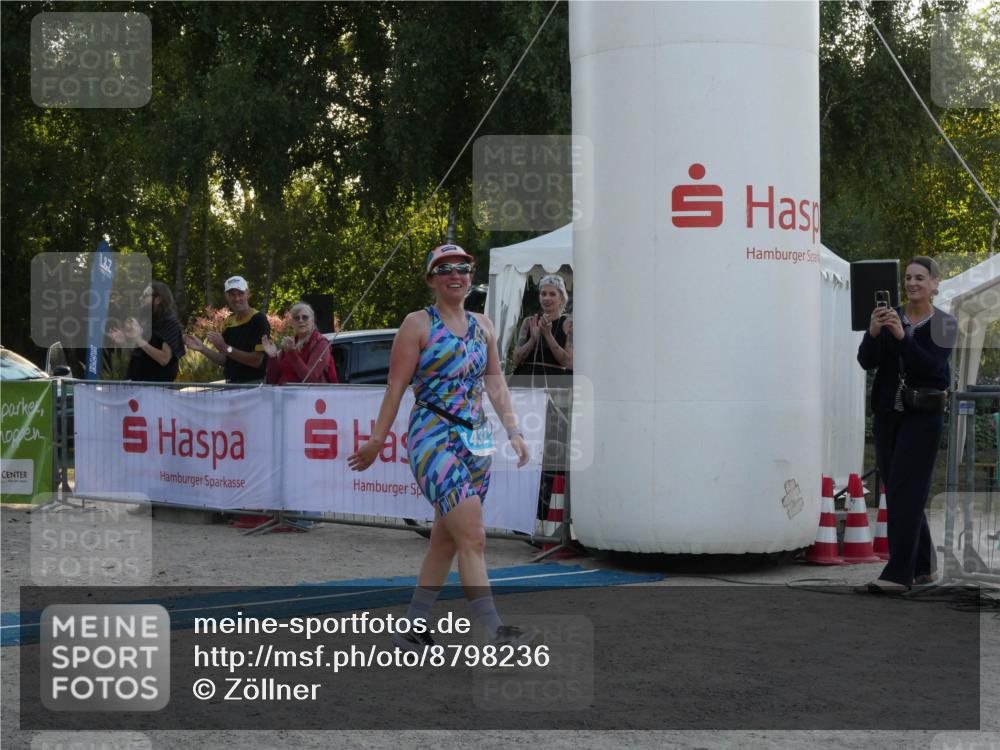 07.09.2025 - 19. Norderstedt Triathlon Zöllner http://msf.ph/oto/8798236 07.09.2025 17:49:40 Ziel 1432 meine-sportfotos.de