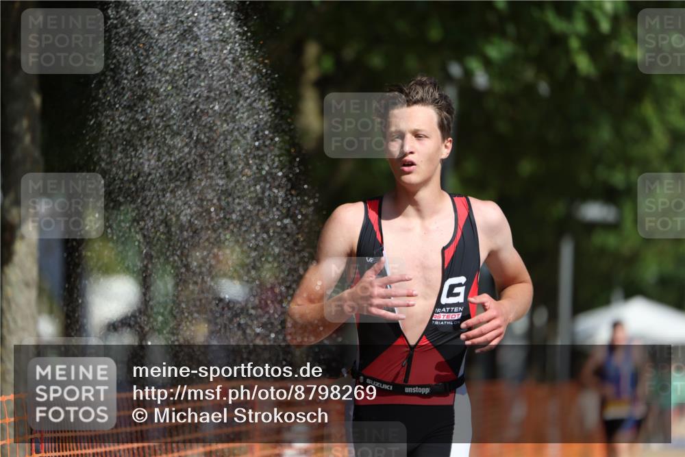 07.09.2025 - 19. Norderstedt Triathlon Michael Strokosch http://msf.ph/oto/8798269 07.09.2025 11:57:48 Laufen 300, 1179, 1186 meine-sportfotos.de