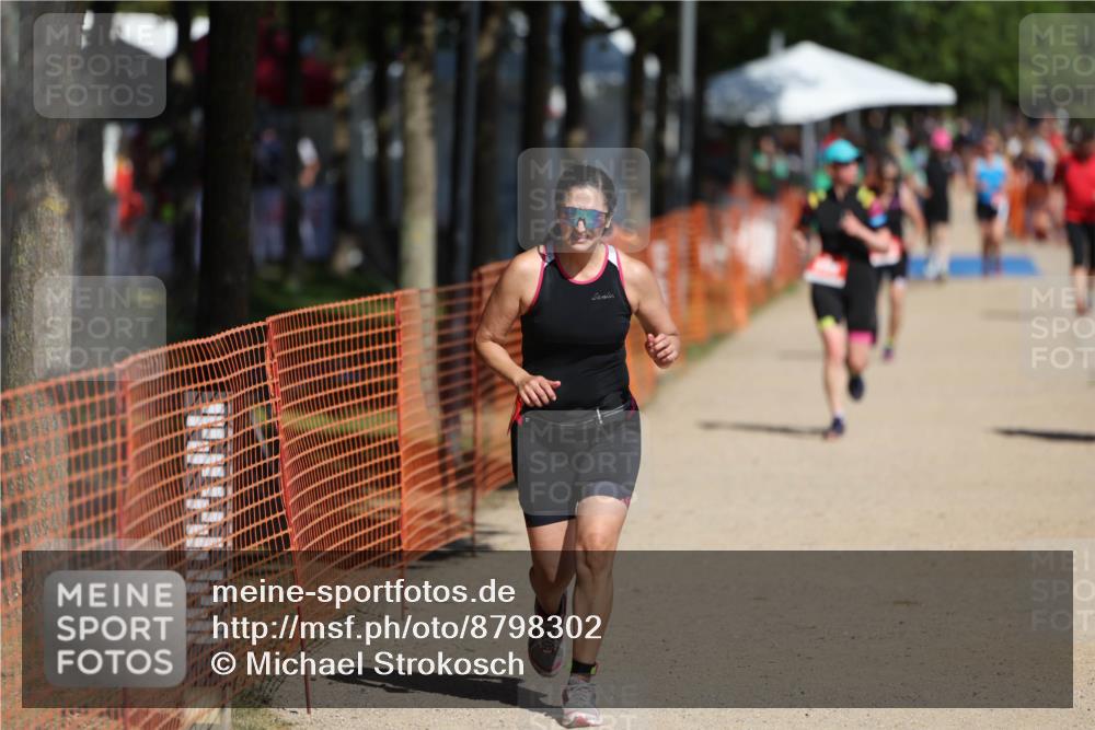 07.09.2025 - 19. Norderstedt Triathlon Michael Strokosch http://msf.ph/oto/8798302 07.09.2025 12:25:13 Laufen 299, 1367, 1380 meine-sportfotos.de