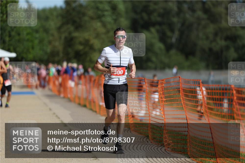 07.09.2025 - 19. Norderstedt Triathlon Michael Strokosch http://msf.ph/oto/8798307 07.09.2025 11:57:50 Laufen 300, 1179, 1186, 1211 meine-sportfotos.de