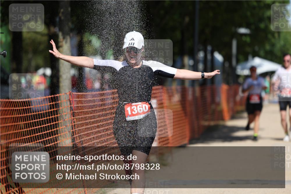 07.09.2025 - 19. Norderstedt Triathlon Michael Strokosch http://msf.ph/oto/8798328 07.09.2025 13:05:20 Laufen 737, 738, 1360 meine-sportfotos.de