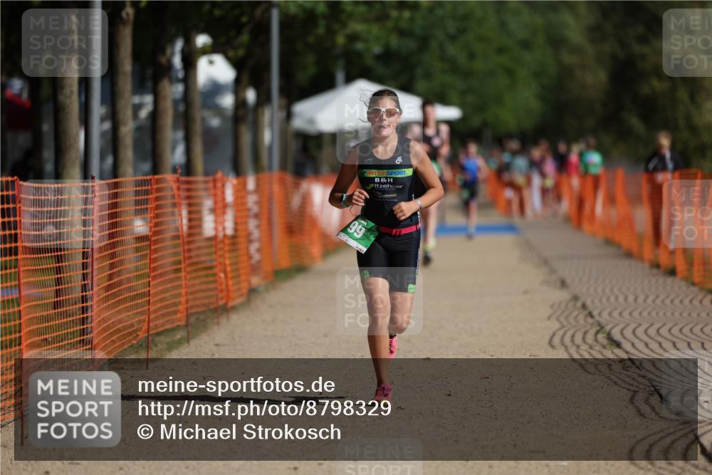 07.09.2025 - 19. Norderstedt Triathlon Michael Strokosch http://msf.ph/oto/8798329 07.09.2025 10:54:39 Laufen 99, 1137 meine-sportfotos.de