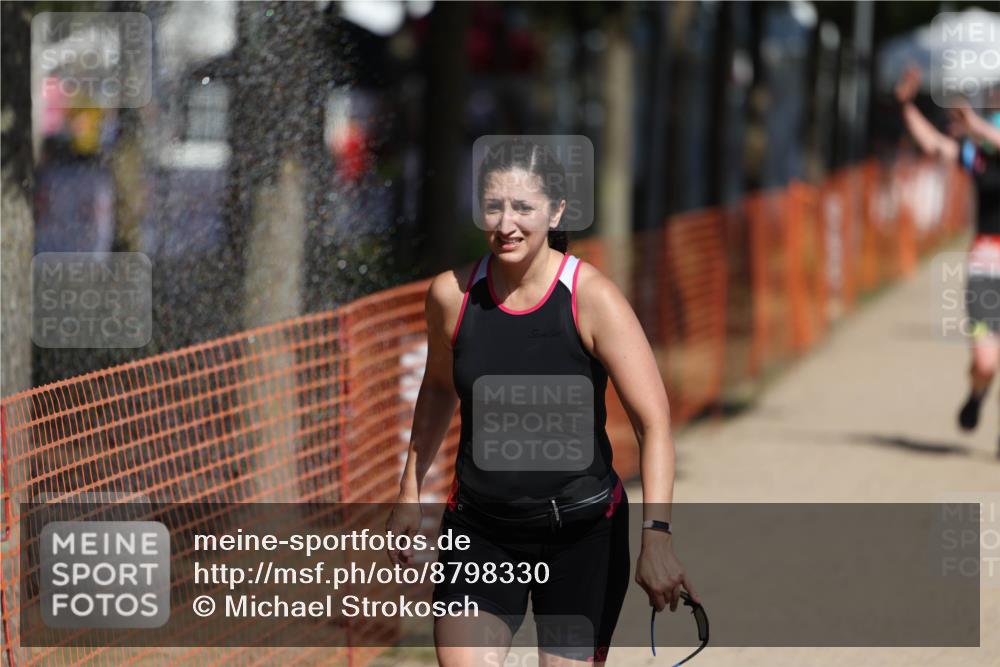 07.09.2025 - 19. Norderstedt Triathlon Michael Strokosch http://msf.ph/oto/8798330 07.09.2025 12:25:15 Laufen 299, 1367, 1380 meine-sportfotos.de