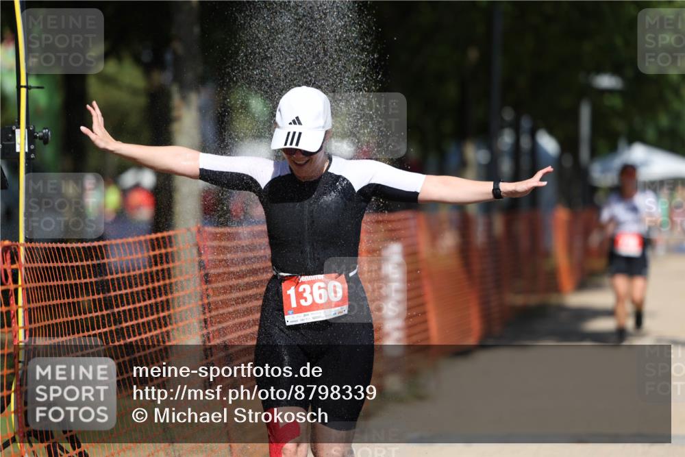 07.09.2025 - 19. Norderstedt Triathlon Michael Strokosch http://msf.ph/oto/8798339 07.09.2025 13:05:21 Laufen 737, 738, 1360 meine-sportfotos.de