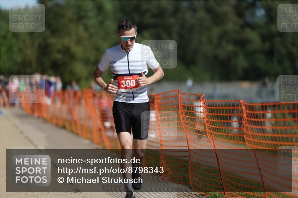07.09.2025 - 19. Norderstedt Triathlon Michael Strokosch http://msf.ph/oto/8798343 07.09.2025 11:57:51 Laufen 300, 1179, 1186, 1211 meine-sportfotos.de