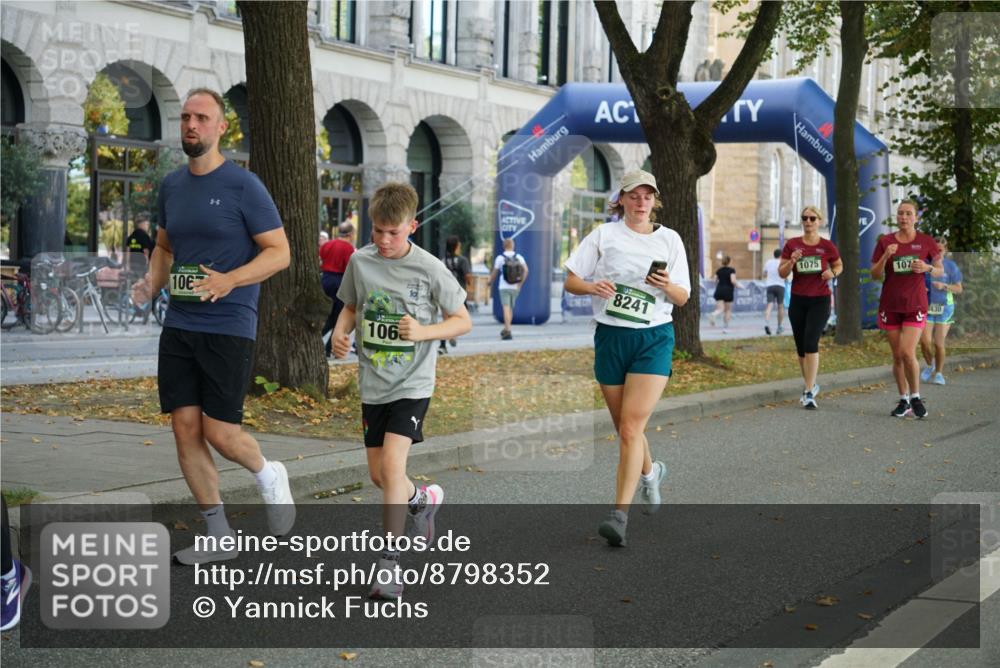 07.09.2025 - BARMER Alsterlauf Yannick Fuchs http://msf.ph/oto/8798352 07.09.2025 11:46:14 Laufen 10, 106, 8241, 1075, 107, 430 meine-sportfotos.de