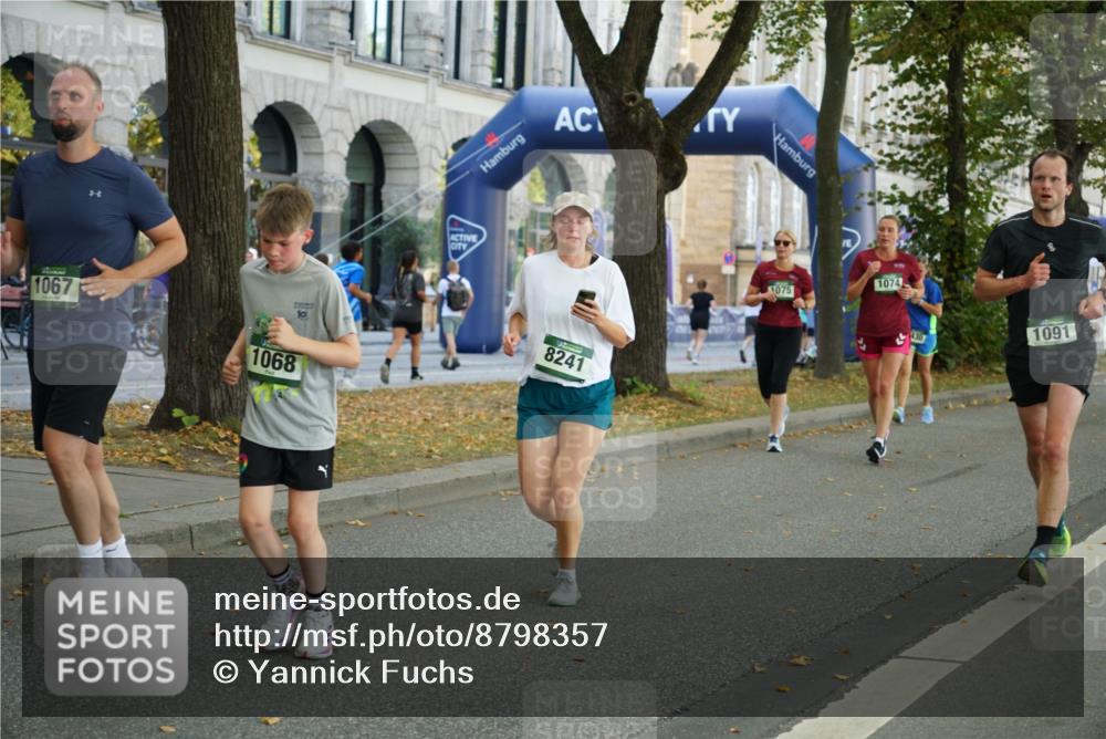 07.09.2025 - BARMER Alsterlauf Yannick Fuchs http://msf.ph/oto/8798357 07.09.2025 11:46:14 Laufen 1067, 10, 1068, 8241, 1075, 1074, 1091 meine-sportfotos.de