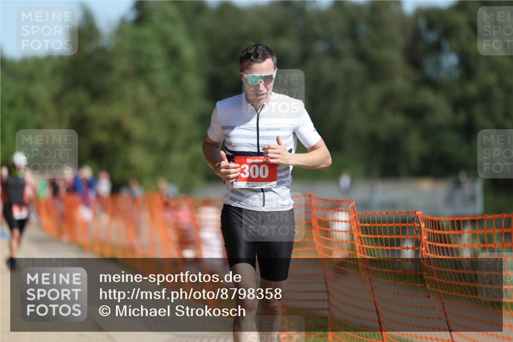 07.09.2025 - 19. Norderstedt Triathlon Michael Strokosch http://msf.ph/oto/8798358 07.09.2025 11:57:52 Laufen 300, 1179, 1186, 1211 meine-sportfotos.de