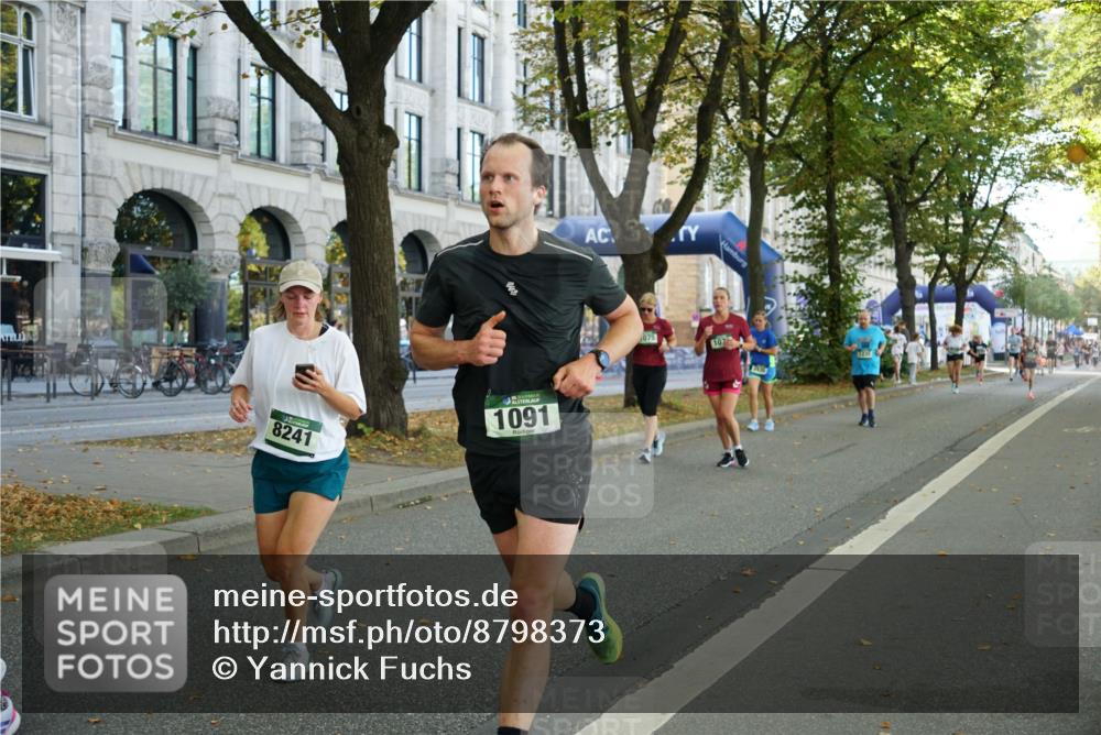 07.09.2025 - BARMER Alsterlauf Yannick Fuchs http://msf.ph/oto/8798373 07.09.2025 11:46:16 Laufen 8241, 1091, 17435, 1235 meine-sportfotos.de