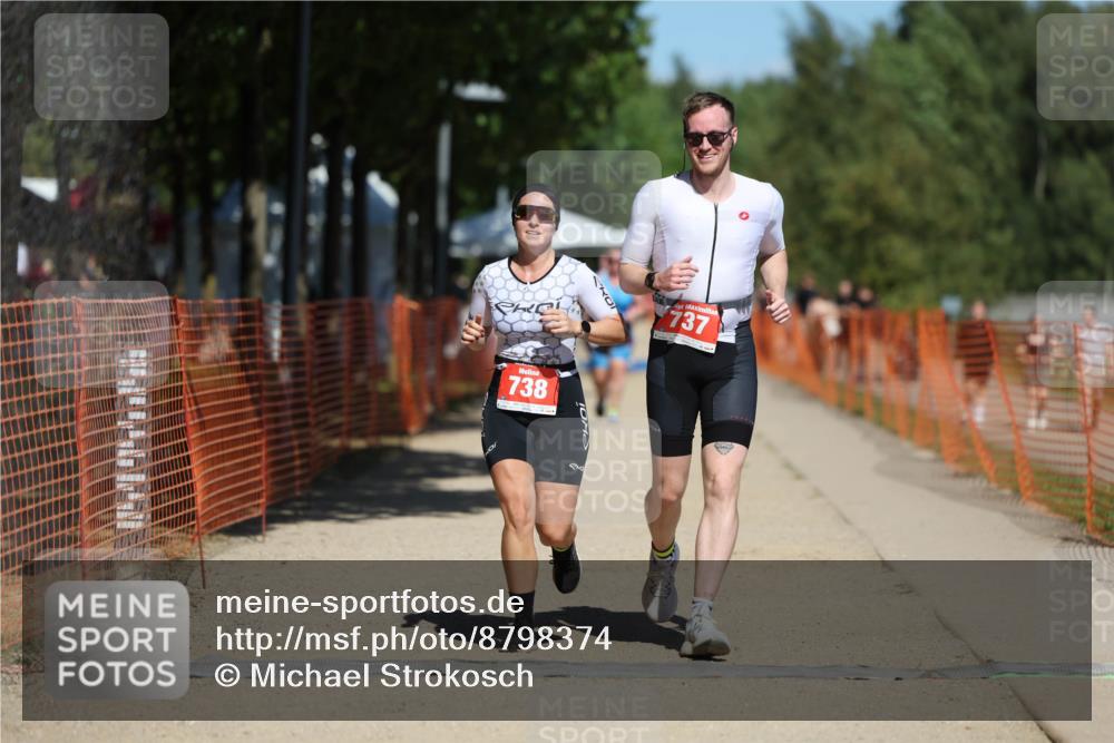 07.09.2025 - 19. Norderstedt Triathlon Michael Strokosch http://msf.ph/oto/8798374 07.09.2025 13:05:23 Laufen 737, 738, 1360 meine-sportfotos.de