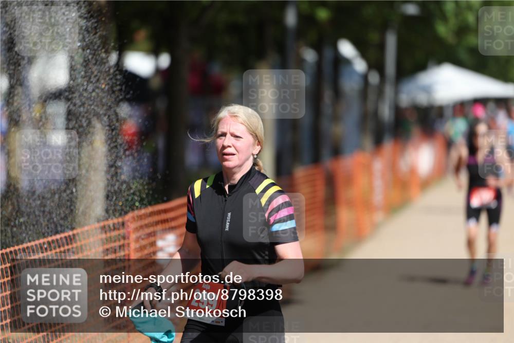 07.09.2025 - 19. Norderstedt Triathlon Michael Strokosch http://msf.ph/oto/8798398 07.09.2025 12:25:20 Laufen 299, 1327, 1367 meine-sportfotos.de