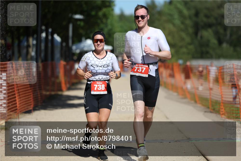 07.09.2025 - 19. Norderstedt Triathlon Michael Strokosch http://msf.ph/oto/8798401 07.09.2025 13:05:25 Laufen 737, 738 meine-sportfotos.de