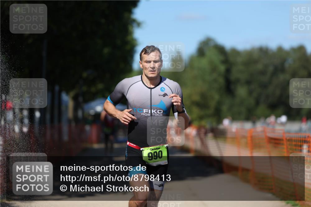07.09.2025 - 19. Norderstedt Triathlon Michael Strokosch http://msf.ph/oto/8798413 07.09.2025 14:45:45 Laufen 961, 990 meine-sportfotos.de