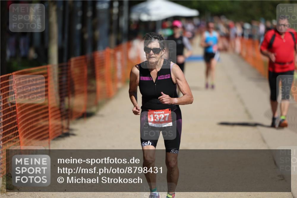 07.09.2025 - 19. Norderstedt Triathlon Michael Strokosch http://msf.ph/oto/8798431 07.09.2025 12:25:25 Laufen 136, 727, 1327 meine-sportfotos.de