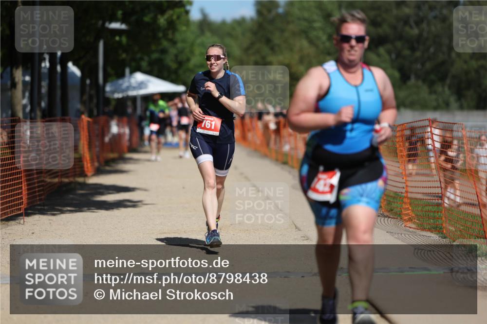 07.09.2025 - 19. Norderstedt Triathlon Michael Strokosch http://msf.ph/oto/8798438 07.09.2025 13:05:36 Laufen 742, 761 meine-sportfotos.de