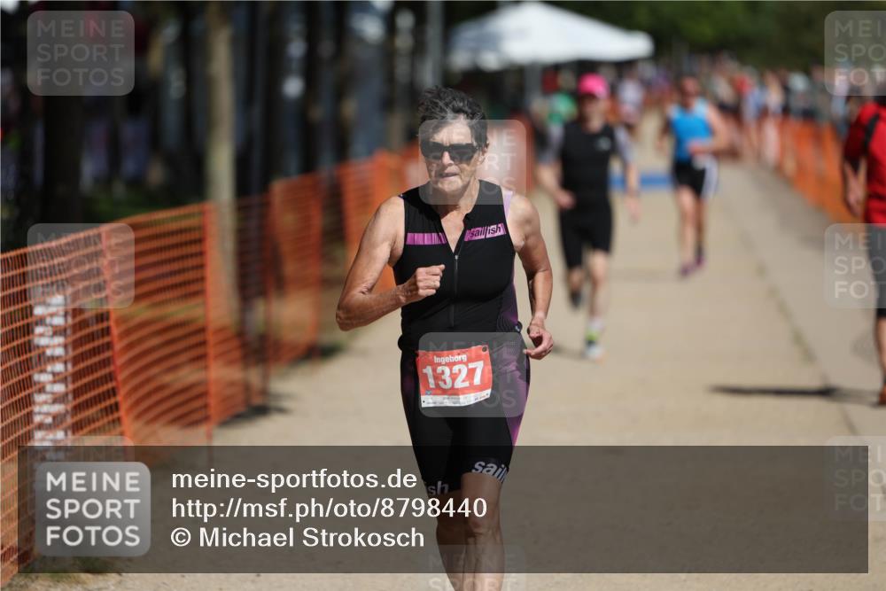 07.09.2025 - 19. Norderstedt Triathlon Michael Strokosch http://msf.ph/oto/8798440 07.09.2025 12:25:26 Laufen 136, 727, 1327 meine-sportfotos.de