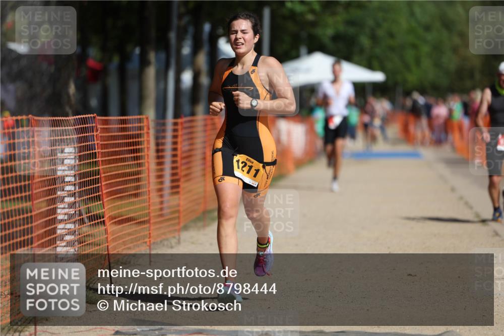 07.09.2025 - 19. Norderstedt Triathlon Michael Strokosch http://msf.ph/oto/8798444 07.09.2025 11:57:56 Laufen 300, 1179, 1211, 1219 meine-sportfotos.de