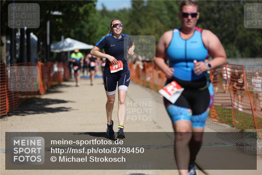 07.09.2025 - 19. Norderstedt Triathlon Michael Strokosch http://msf.ph/oto/8798450 07.09.2025 13:05:37 Laufen 742, 761 meine-sportfotos.de