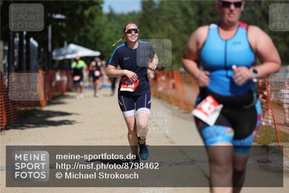 07.09.2025 - 19. Norderstedt Triathlon Michael Strokosch http://msf.ph/oto/8798462 07.09.2025 13:05:38 Laufen 742, 761 meine-sportfotos.de