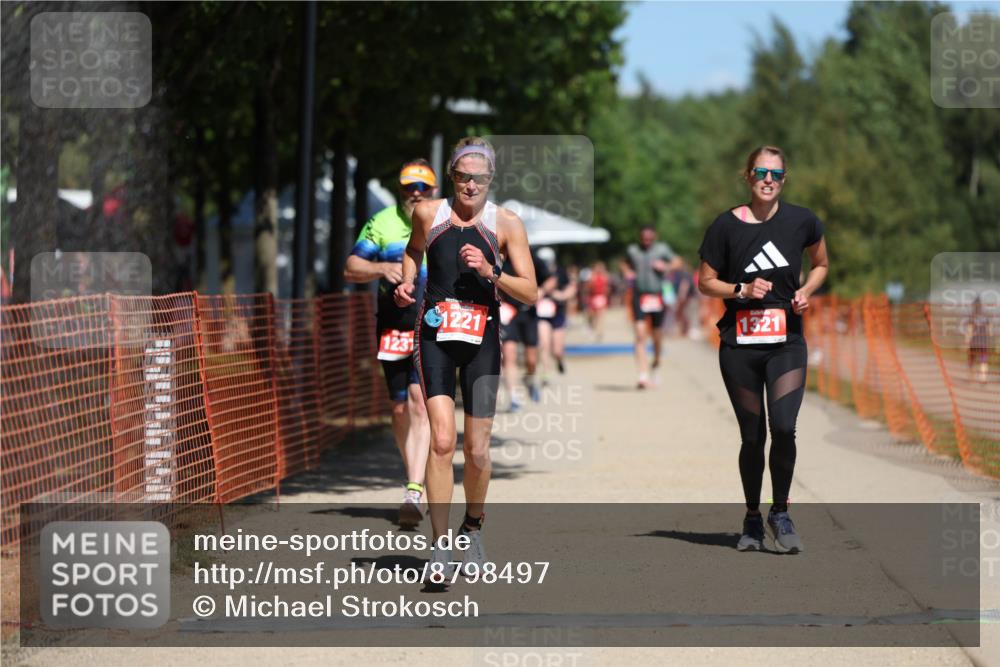 07.09.2025 - 19. Norderstedt Triathlon Michael Strokosch http://msf.ph/oto/8798497 07.09.2025 13:05:48 Laufen 1221, 1237, 1321 meine-sportfotos.de