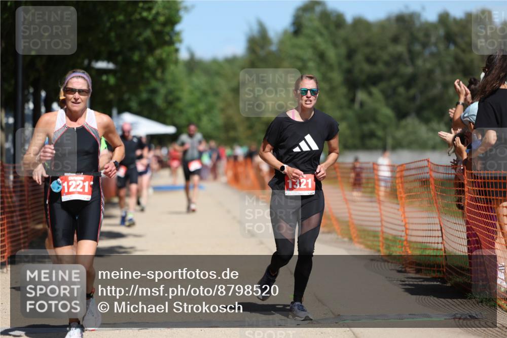 07.09.2025 - 19. Norderstedt Triathlon Michael Strokosch http://msf.ph/oto/8798520 07.09.2025 13:05:49 Laufen 1221, 1237, 1296, 1321 meine-sportfotos.de