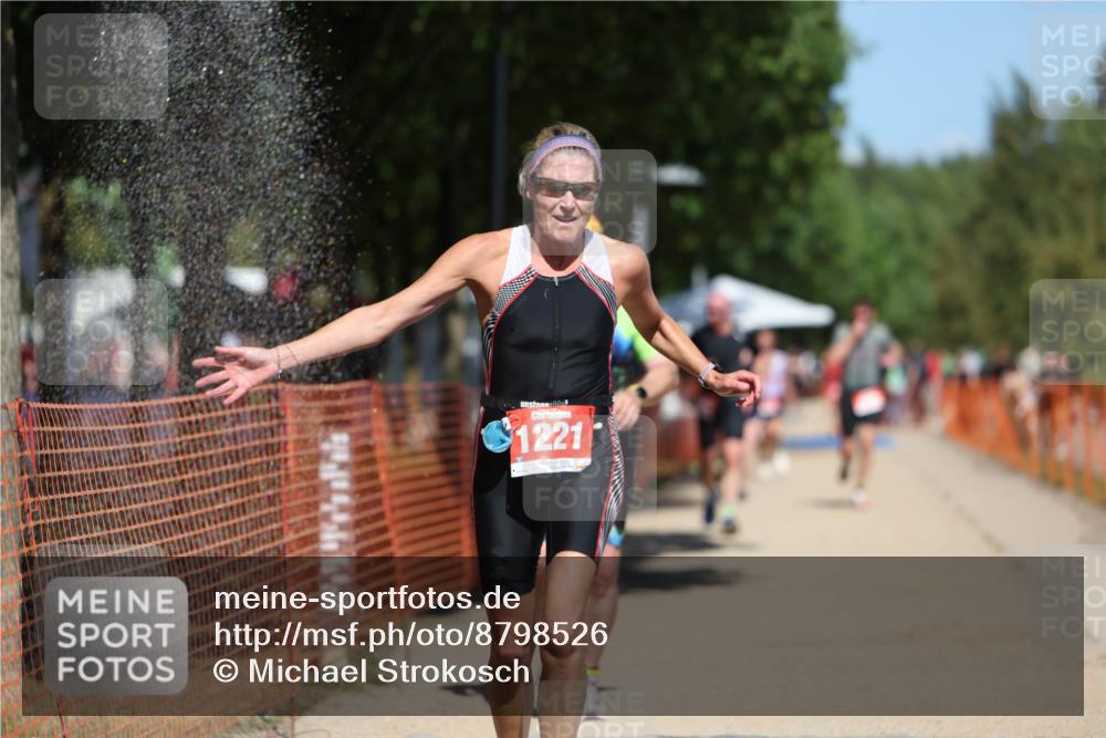 07.09.2025 - 19. Norderstedt Triathlon Michael Strokosch http://msf.ph/oto/8798526 07.09.2025 13:05:50 Laufen 288, 1221, 1237, 1296, 1321 meine-sportfotos.de