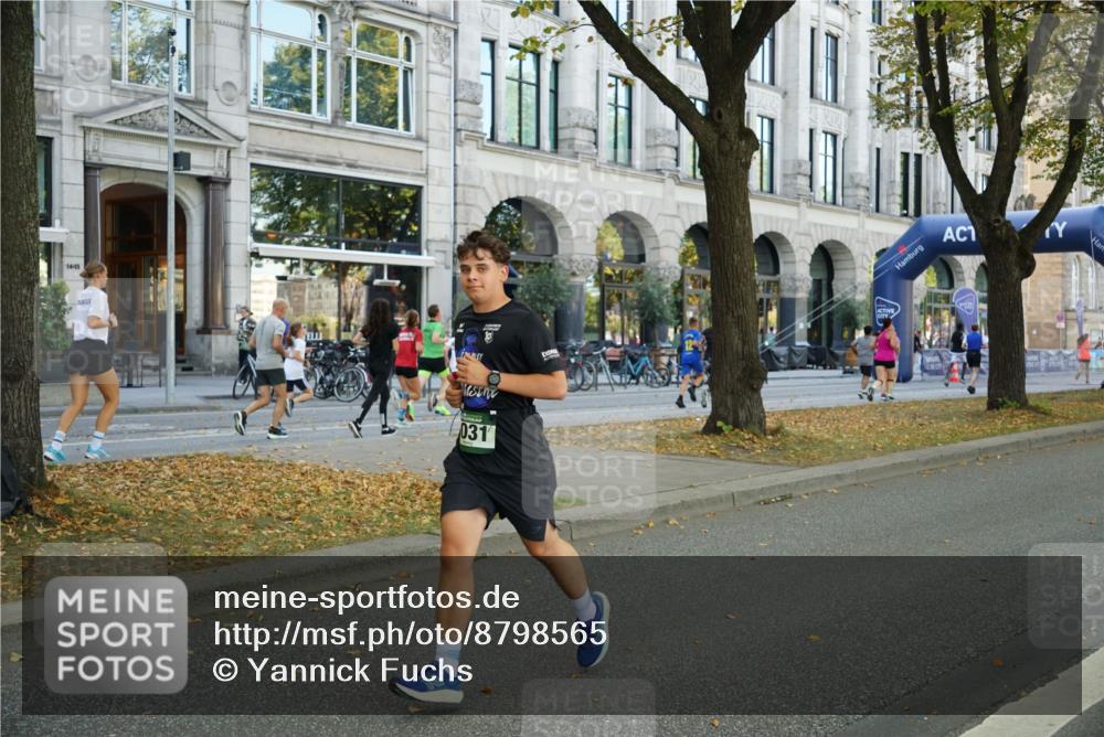 07.09.2025 - BARMER Alsterlauf Yannick Fuchs http://msf.ph/oto/8798565 07.09.2025 11:46:30 Laufen 14, 15, 031 meine-sportfotos.de