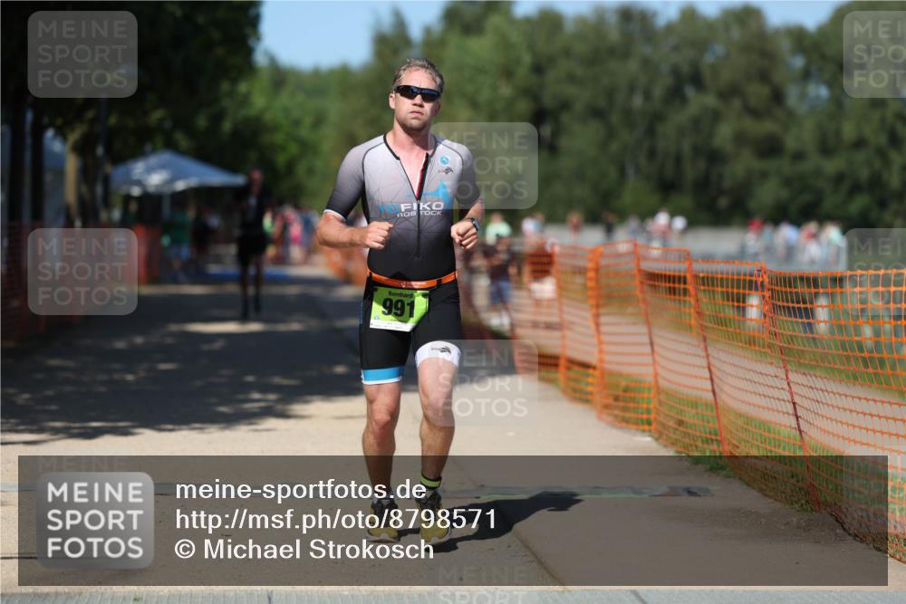 07.09.2025 - 19. Norderstedt Triathlon Michael Strokosch http://msf.ph/oto/8798571 07.09.2025 14:46:07 Laufen 392, 959, 976, 989, 991, 1034 meine-sportfotos.de