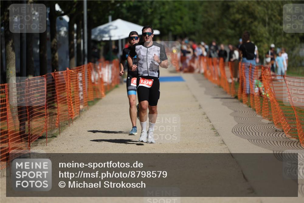 07.09.2025 - 19. Norderstedt Triathlon Michael Strokosch http://msf.ph/oto/8798579 07.09.2025 12:25:46 Laufen 824, 1378 meine-sportfotos.de