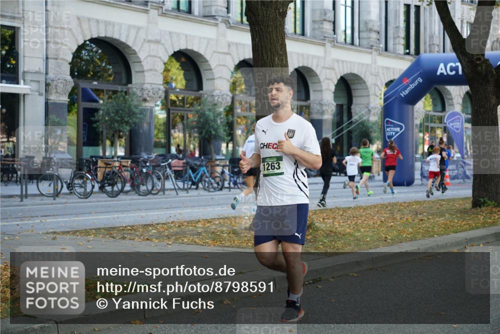 07.09.2025 - BARMER Alsterlauf Yannick Fuchs http://msf.ph/oto/8798591 07.09.2025 11:46:34 Laufen 1263 meine-sportfotos.de