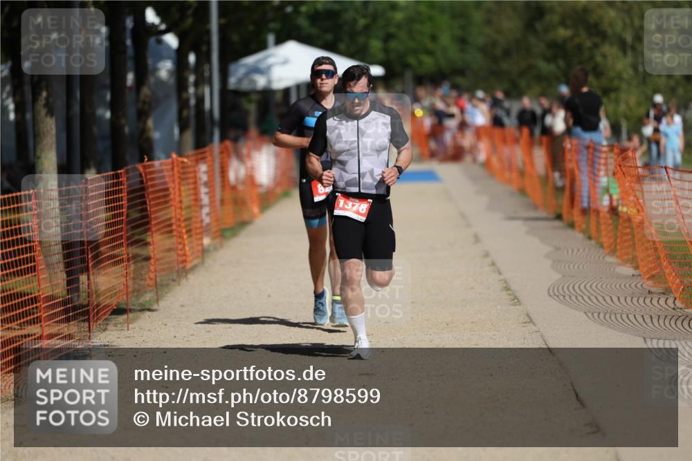 07.09.2025 - 19. Norderstedt Triathlon Michael Strokosch http://msf.ph/oto/8798599 07.09.2025 12:25:47 Laufen 824, 1378 meine-sportfotos.de