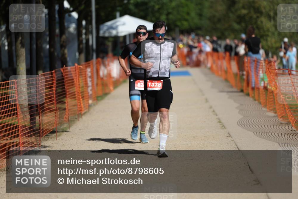 07.09.2025 - 19. Norderstedt Triathlon Michael Strokosch http://msf.ph/oto/8798605 07.09.2025 12:25:47 Laufen 824, 1378 meine-sportfotos.de