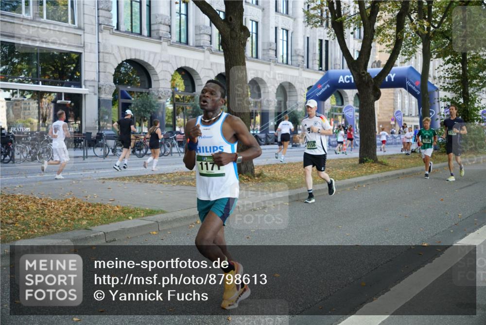 07.09.2025 - BARMER Alsterlauf Yannick Fuchs http://msf.ph/oto/8798613 07.09.2025 11:46:36 Laufen 117, 1158, 1126, 1127 meine-sportfotos.de