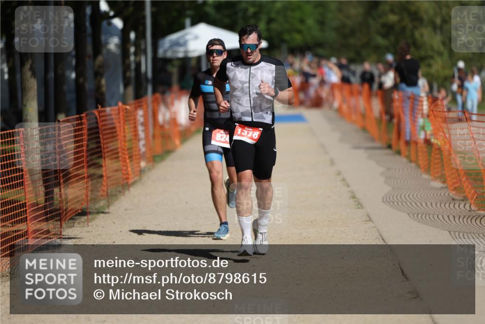 07.09.2025 - 19. Norderstedt Triathlon Michael Strokosch http://msf.ph/oto/8798615 07.09.2025 12:25:48 Laufen 824, 1378 meine-sportfotos.de