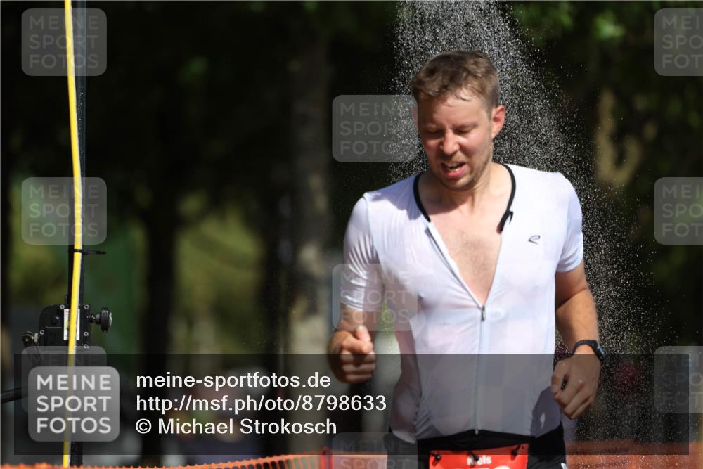 07.09.2025 - 19. Norderstedt Triathlon Michael Strokosch http://msf.ph/oto/8798633 07.09.2025 11:58:06 Laufen 276, 1219 meine-sportfotos.de