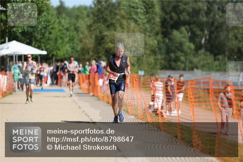 07.09.2025 - 19. Norderstedt Triathlon Michael Strokosch http://msf.ph/oto/8798647 07.09.2025 11:58:14 Laufen 1279 meine-sportfotos.de