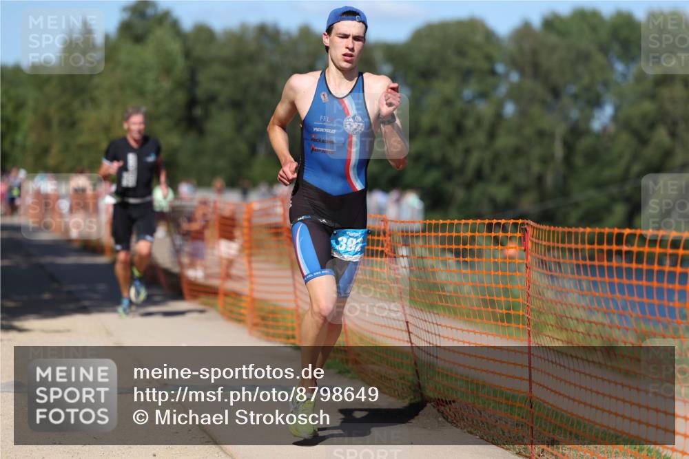 07.09.2025 - 19. Norderstedt Triathlon Michael Strokosch http://msf.ph/oto/8798649 07.09.2025 14:46:12 Laufen 392, 989, 991 meine-sportfotos.de