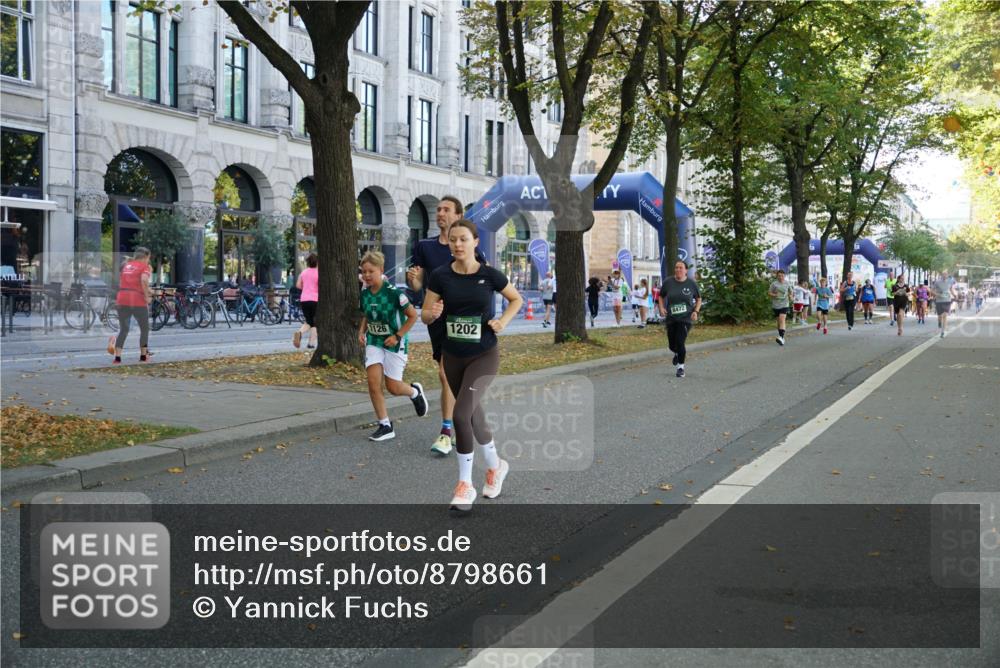 07.09.2025 - BARMER Alsterlauf Yannick Fuchs http://msf.ph/oto/8798661 07.09.2025 11:46:39 Laufen 1126, 1202, 8472 meine-sportfotos.de